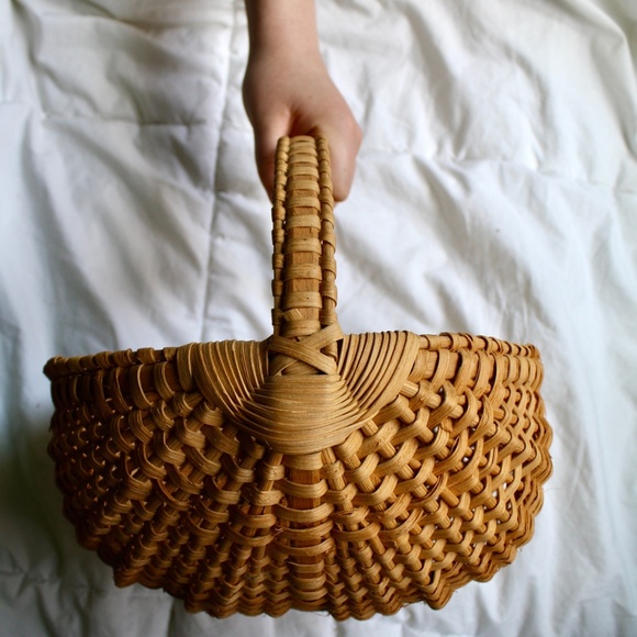 HAND WOVEN BASKET- NATURAL REED COLOR - Picture 2 of 5
